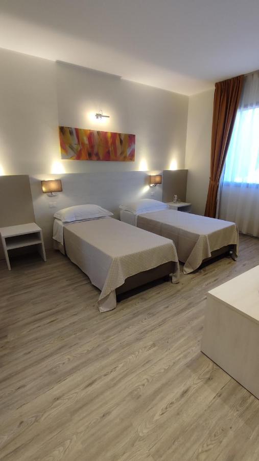 Confidence Hotel San Silvestro San Prospero Esterno foto