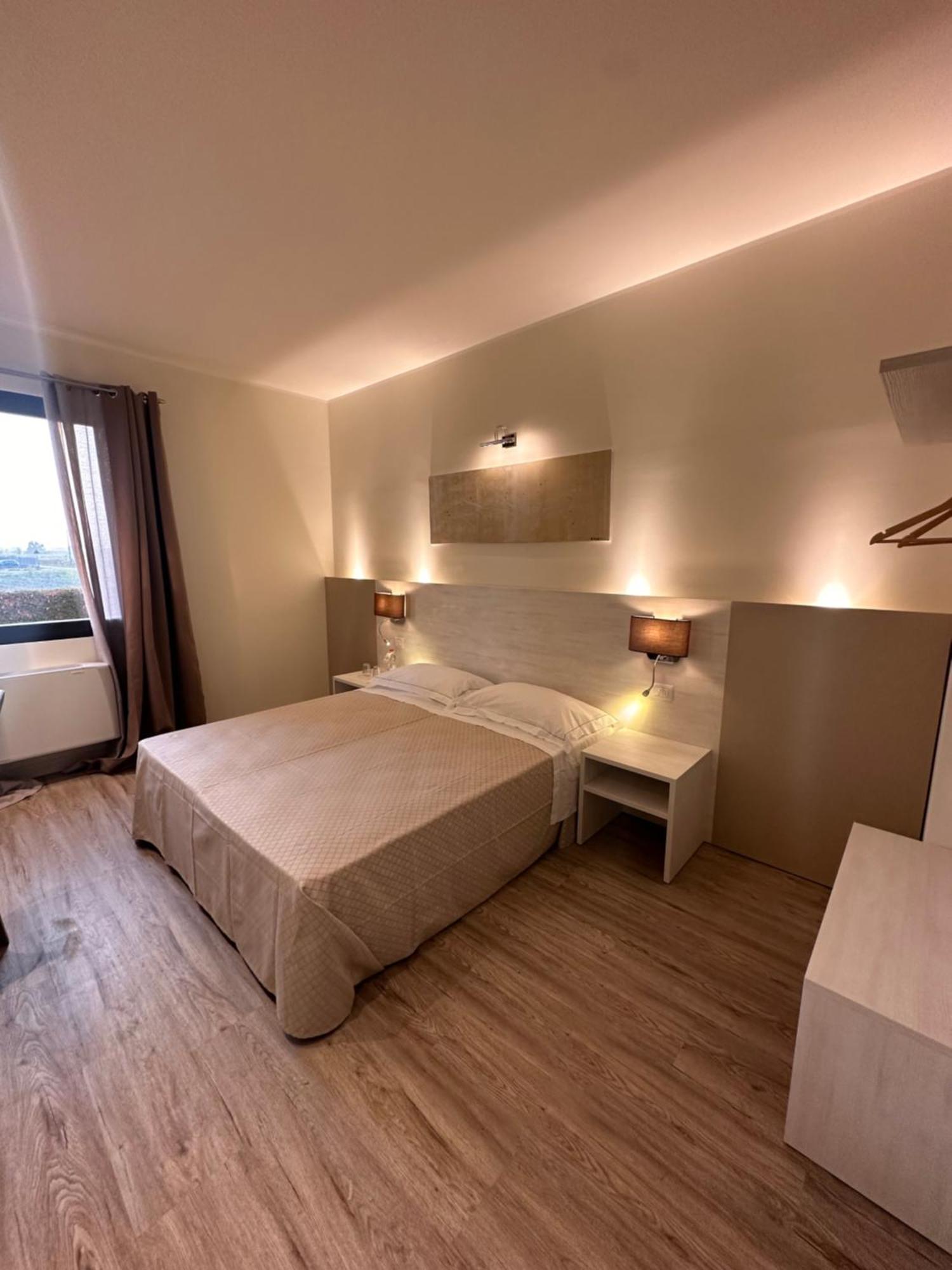 Confidence Hotel San Silvestro San Prospero Esterno foto
